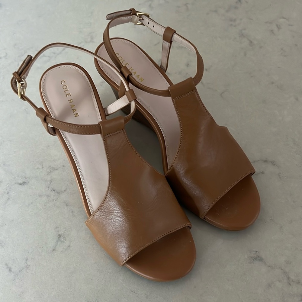 Leather wedge heeled sandal